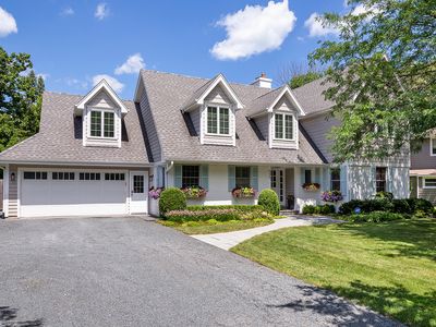 595 Dundee Rd, Glencoe, IL, 60022