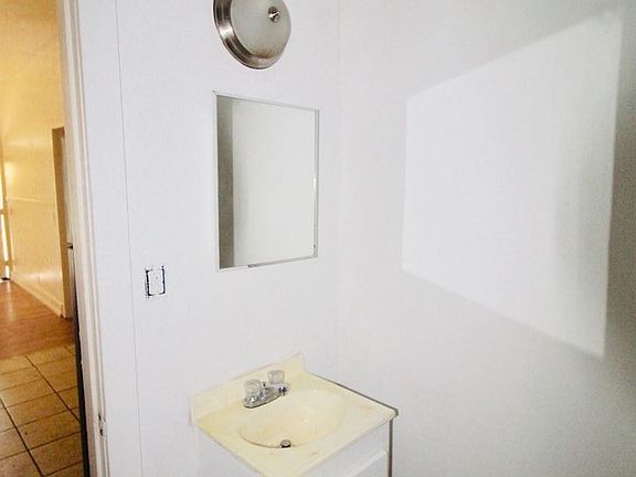 5th image of 3336 Kraft Ave APT E