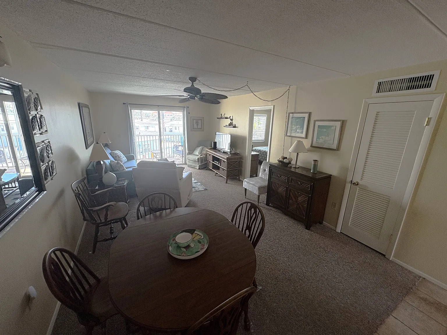 HAC214 - 258-GIL — Photo 3
