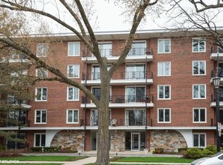 2333 Central St APT 204, Evanston, IL 60201