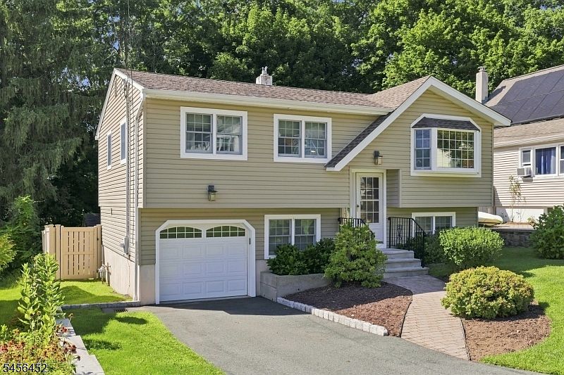 1st image of 509 Mansel Dr