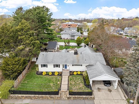 2nd image of 82 Cornell Rd