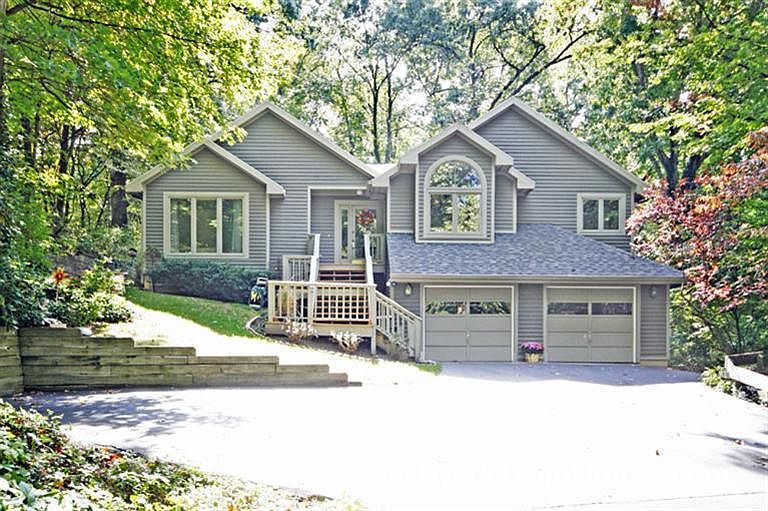 1st image of 9539 Autumnwood Cir