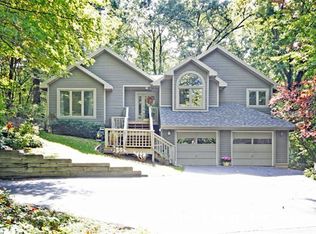 9539 Autumnwood Cir, Kalamazoo, MI 49009