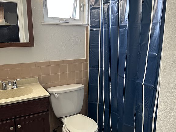 5th image of 219 E Erie Ave APT A1
