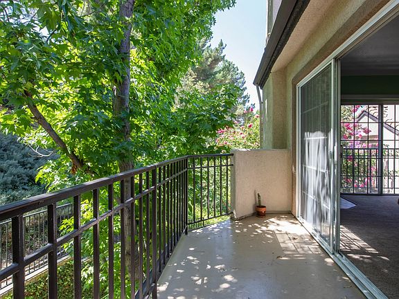 4th image of 24141 Del Monte Dr Unit 252