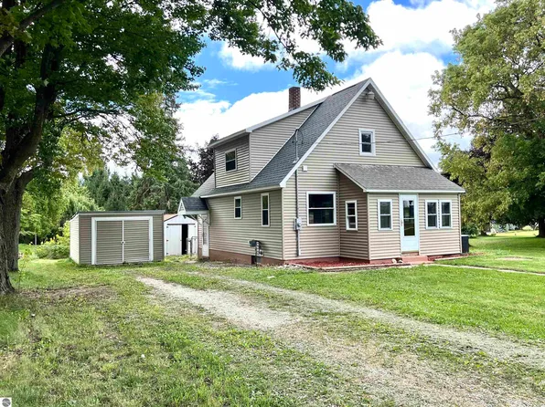 308 E Euclid St, Mc Bain, MI 49657
