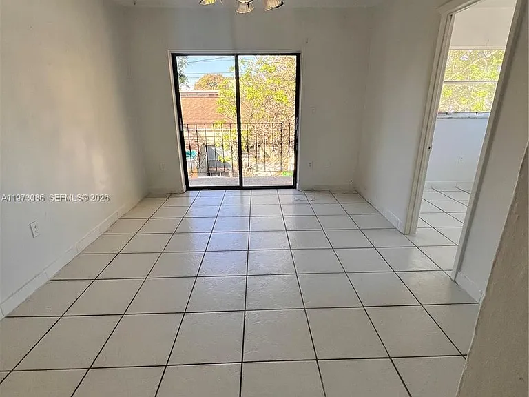 609 SW 14th Ave #2 — Photo 18