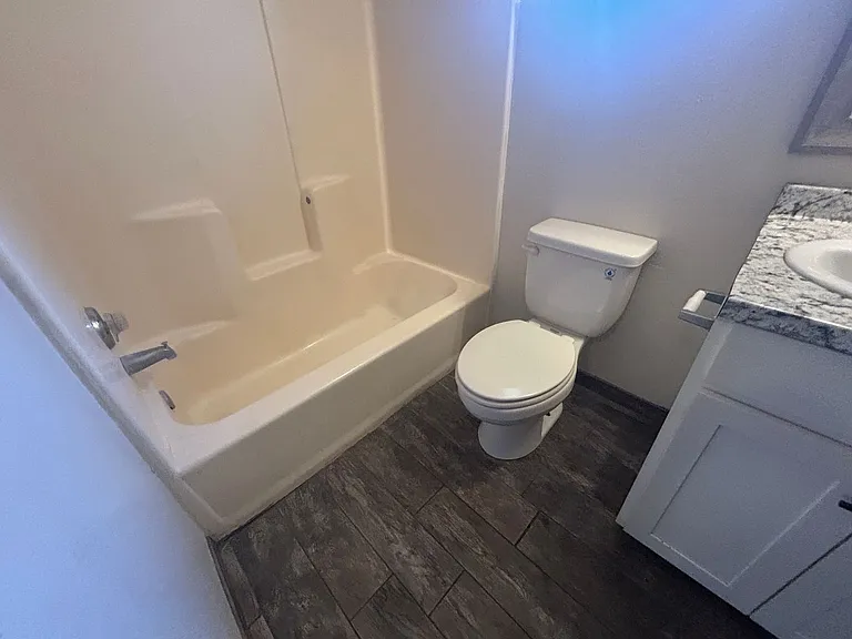 104 S Parsons Ave #E — Photo 28