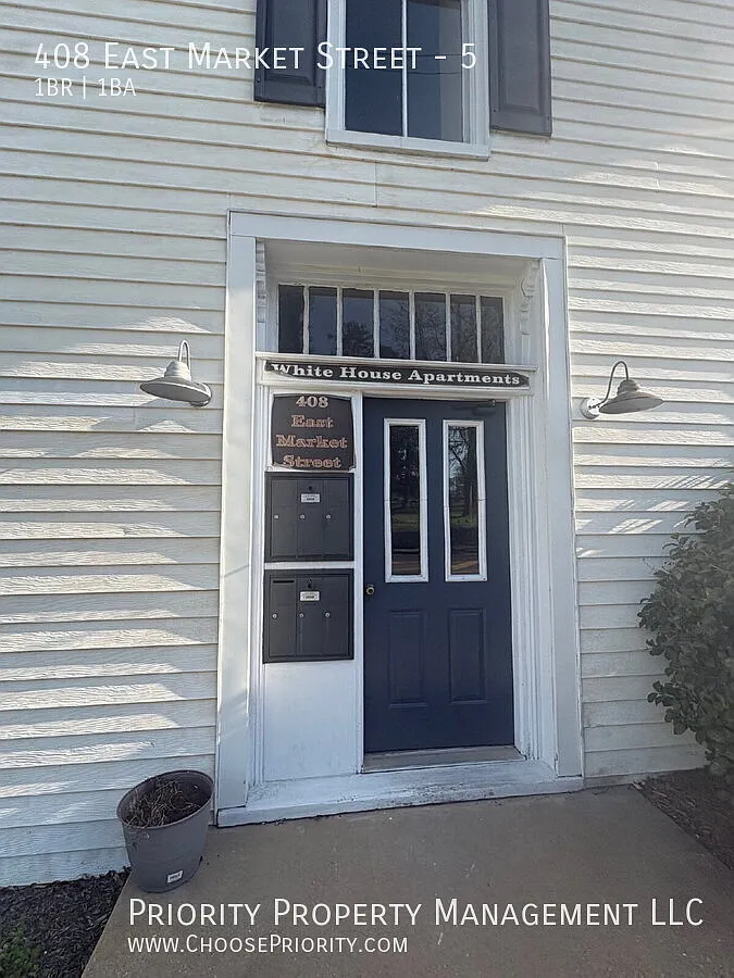1-Bed Oasis on East Market Street Your Cozy Retreat in Harrisonburg! — Photo 2