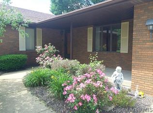 2513 Longwood Dr, Springfield, IL 62704