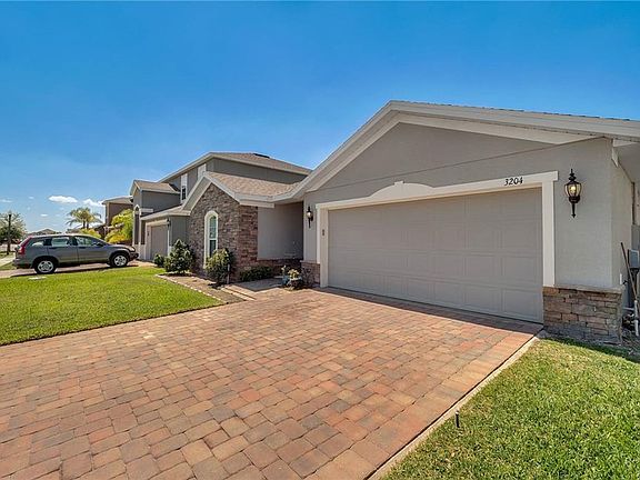3rd image of 3204 Florenze Way