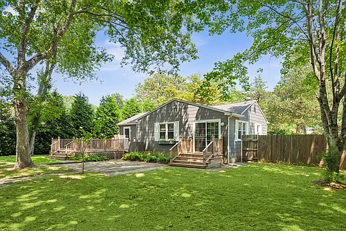 4 E End Ave Photo 1