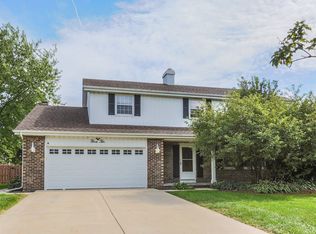 310 Orchard Ave, Oswego, IL