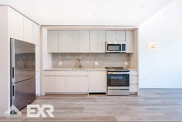 Rented by EXR | media 3