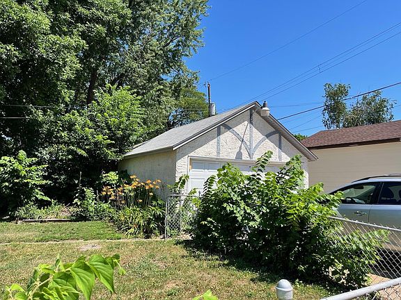 5th image of 3800 Xerxes Ave N