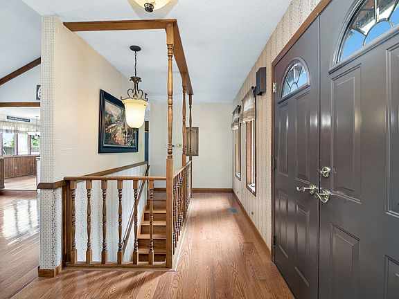 3rd image of 6229 Darline Dr