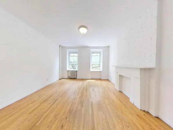 1435 1st Avenue image 1 of 8