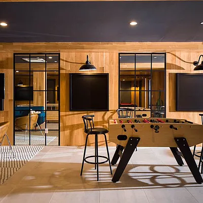 Rented by Nooklyn NYC LLC | media 77