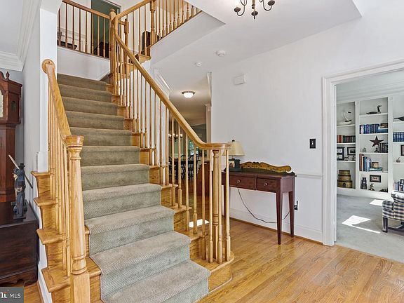 5th image of 2916 Boyds Cove Dr