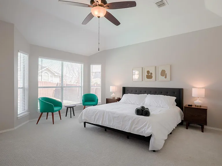 2808 Wales Ct — Photo 16