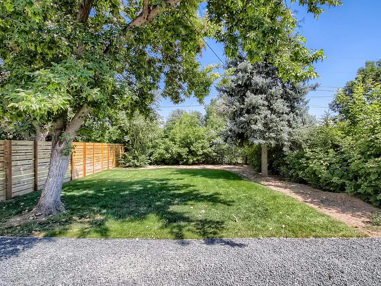 4672 Everett Ct — Photo 14