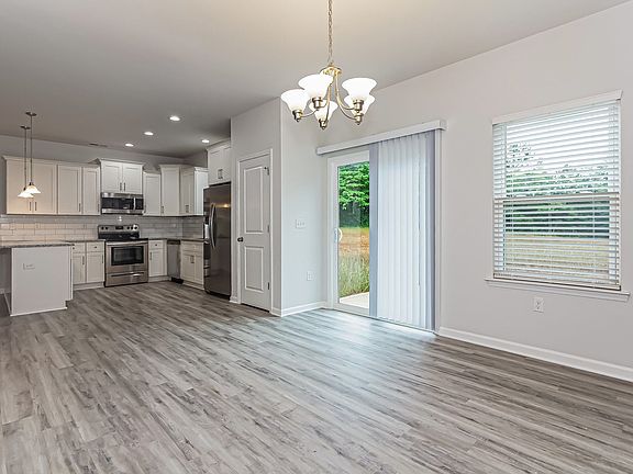3rd image of 1119 Rhyne Rd