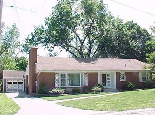 909 Lambert Dr, Bowling Green, OH 43402