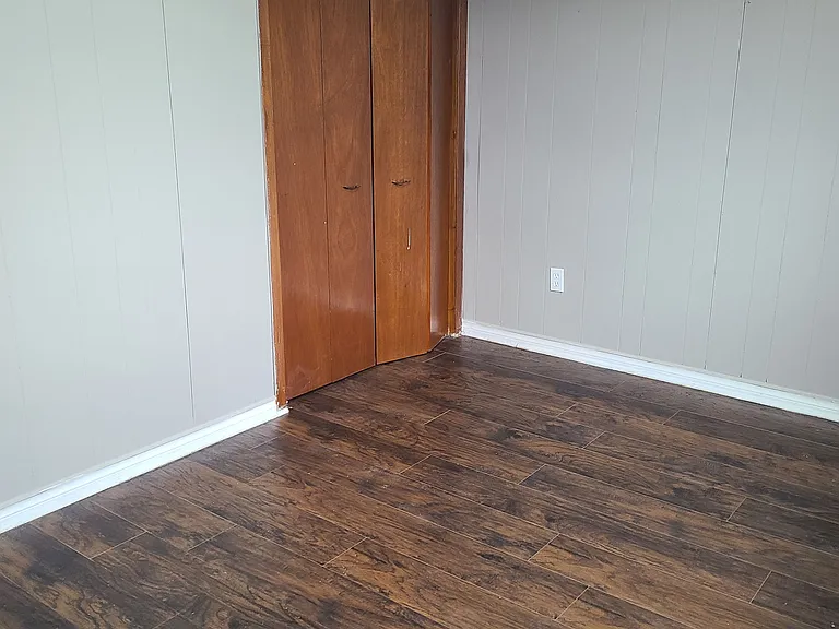 1775 Oxford St E #A — Photo 13