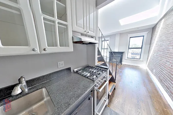 Rented by Centennial Properties NY | media 7