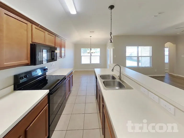 1224 Camden Yard Dr — Photo 5