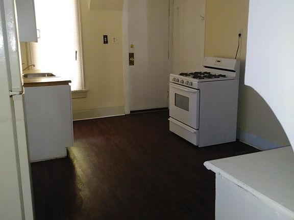4th image of 605 10th St