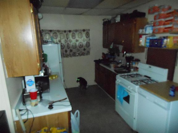 5th image of 520 Sherman St