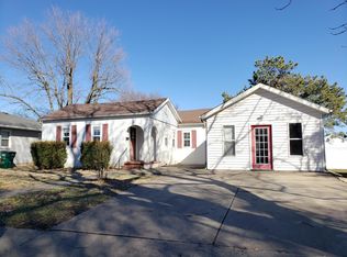 205 N Lincoln Ave, Monett, MO 65708