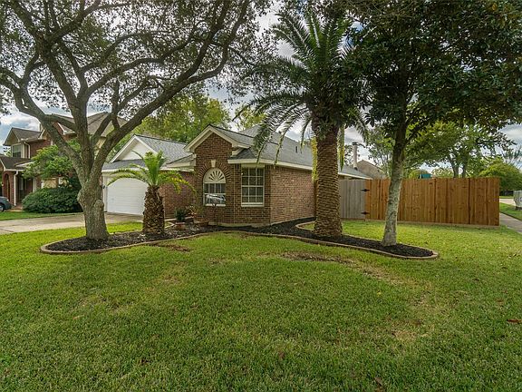 2nd image of 4426 Spoonbill Dr