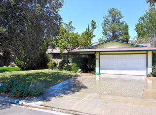 256 N Kanan Rd, Oak Park, CA 91377