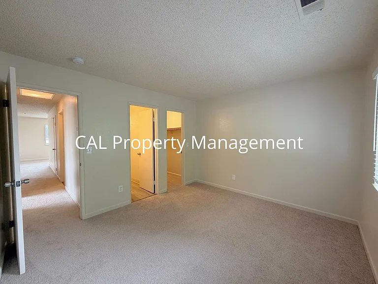 1823-4 Cherokee Dr — Photo 17