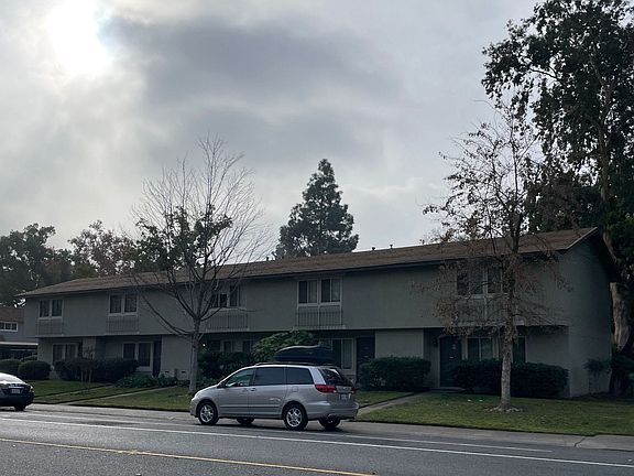 2nd image of 8868 La Riviera Dr Unit A