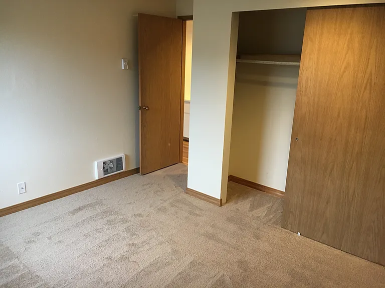 Meridian Place — Photo 29