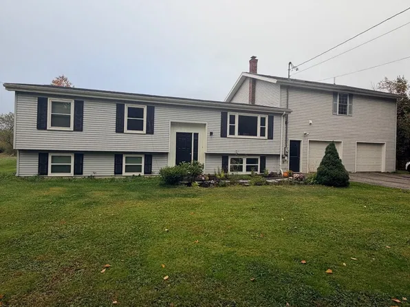 958 River Rd, Orrington, ME 04474