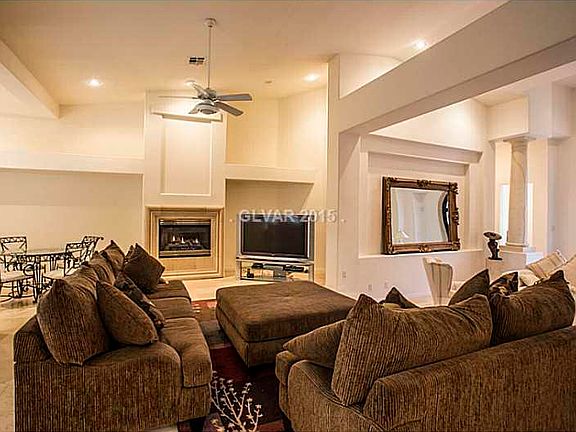 4th image of 4949 Mesa Capella Dr