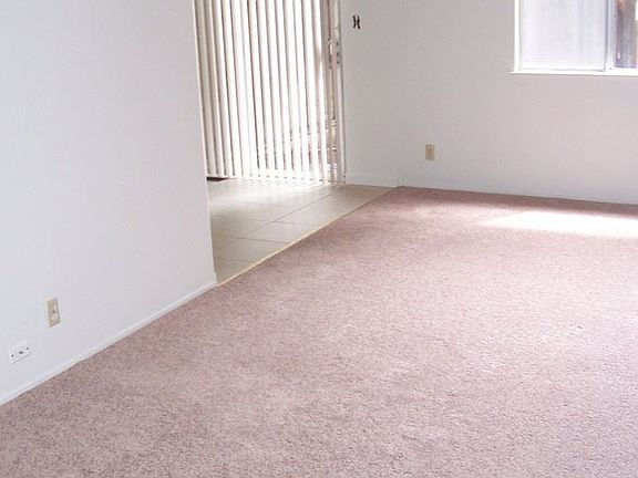 5th image of 412 Pinehurst Ave