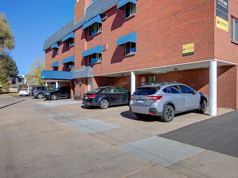 Logan Court — Photo 8