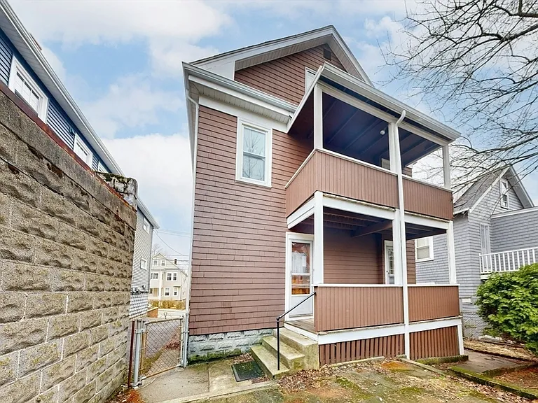 11 Sterling St #11 — Photo 26