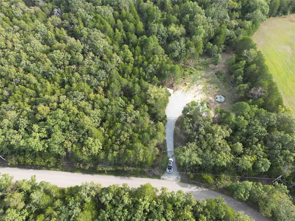 4824 Randolph Rd, Farmington, MO 63640