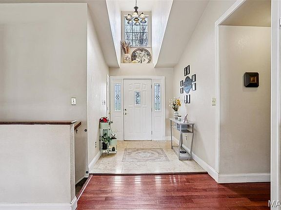 5th image of 118 Riverwalk Dr