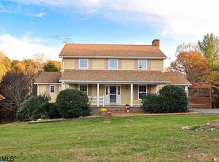 635 Spring Lake Dr, Earlysville, VA