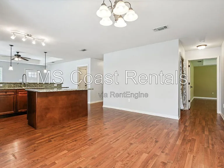 11523 Caroline Ct — Photo 14