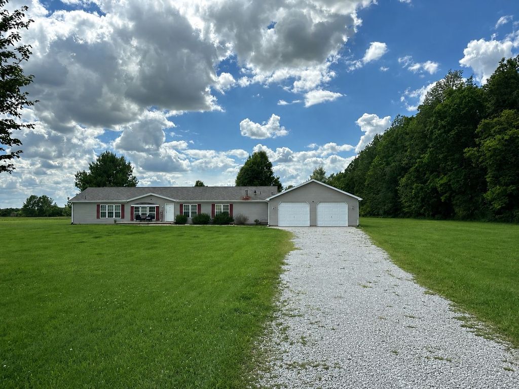 1190 Poe Rd - Property Image