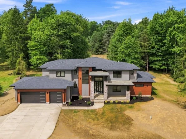 3880 Brainard Rd, Orange, OH 44122